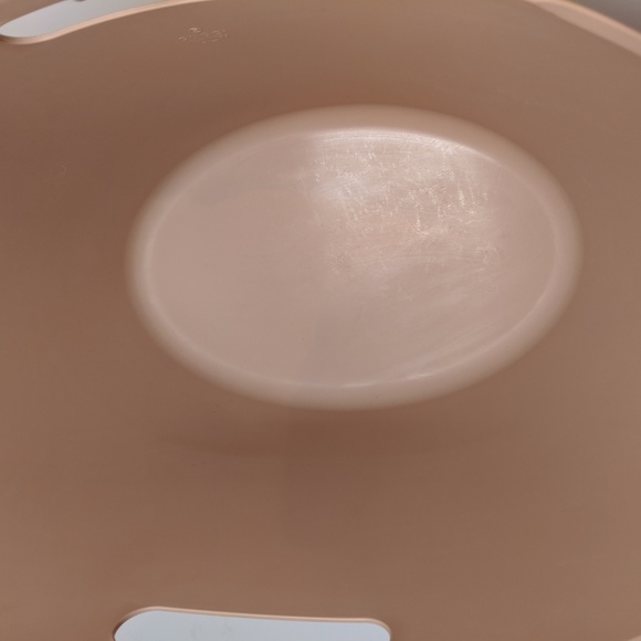 SOLD Gucci Logo Beige Rubber Tote - Picture 2 of 6